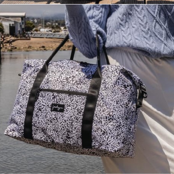 Jadyn Lola Travel Duffle Bag - Picture 6 of 14